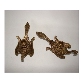 Mosiężny kaganek – świecznik vintage widok z góry